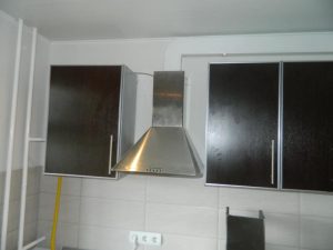 Установка вытяжки на кухне в Семилуки