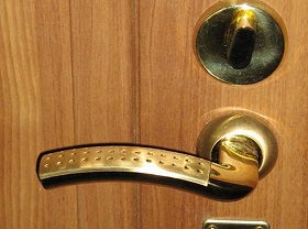 Замена дверной ручки входной двери в Семилуки